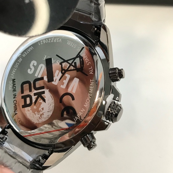 New VERSUS VERSACE Gents Griffith Watch VSPZZ062 - Picture 9 of 13